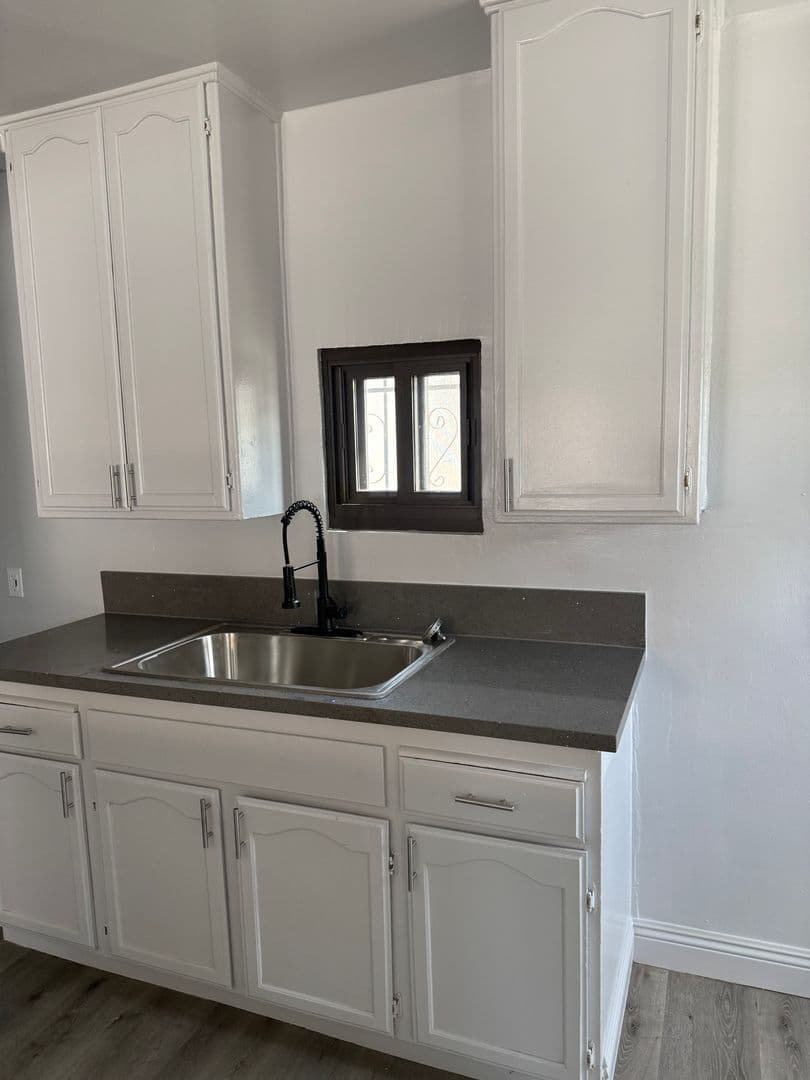 Los Angeles Apartment: 9625 S. Hoover Street