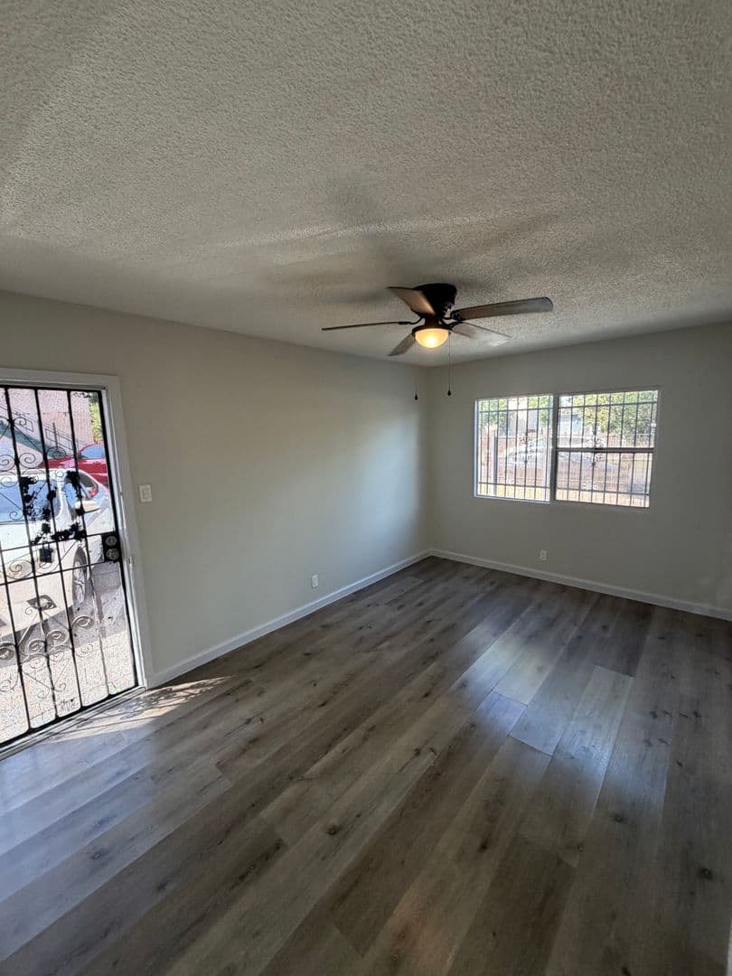 Los Angeles Apartment: 1338 W. 57th Street