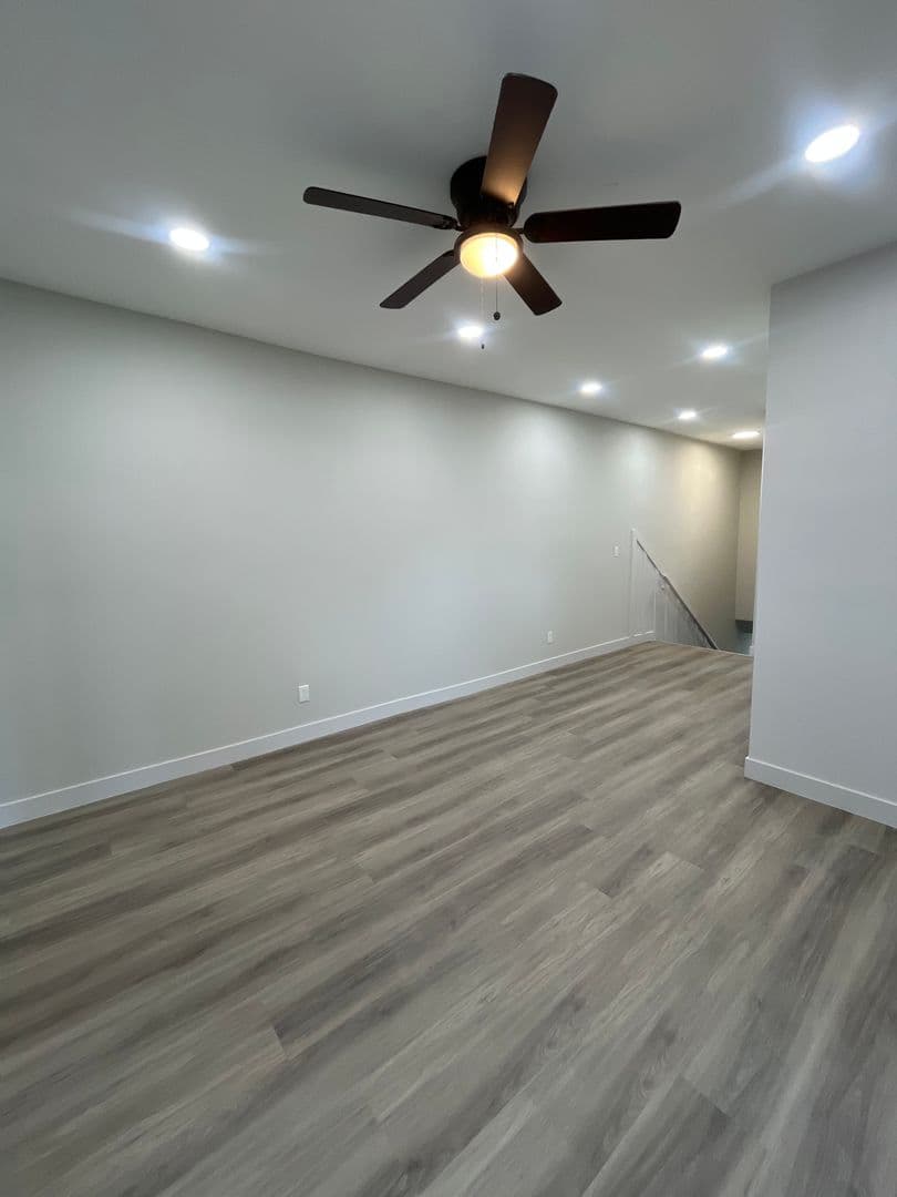 Los Angeles Apartment: 611 W. 46th Street