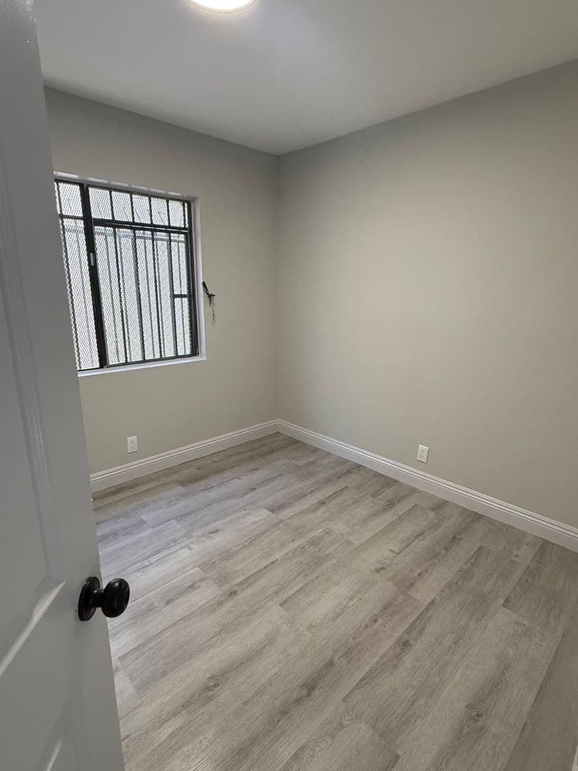 Los Angeles Apartment: 5955 S. Main Street