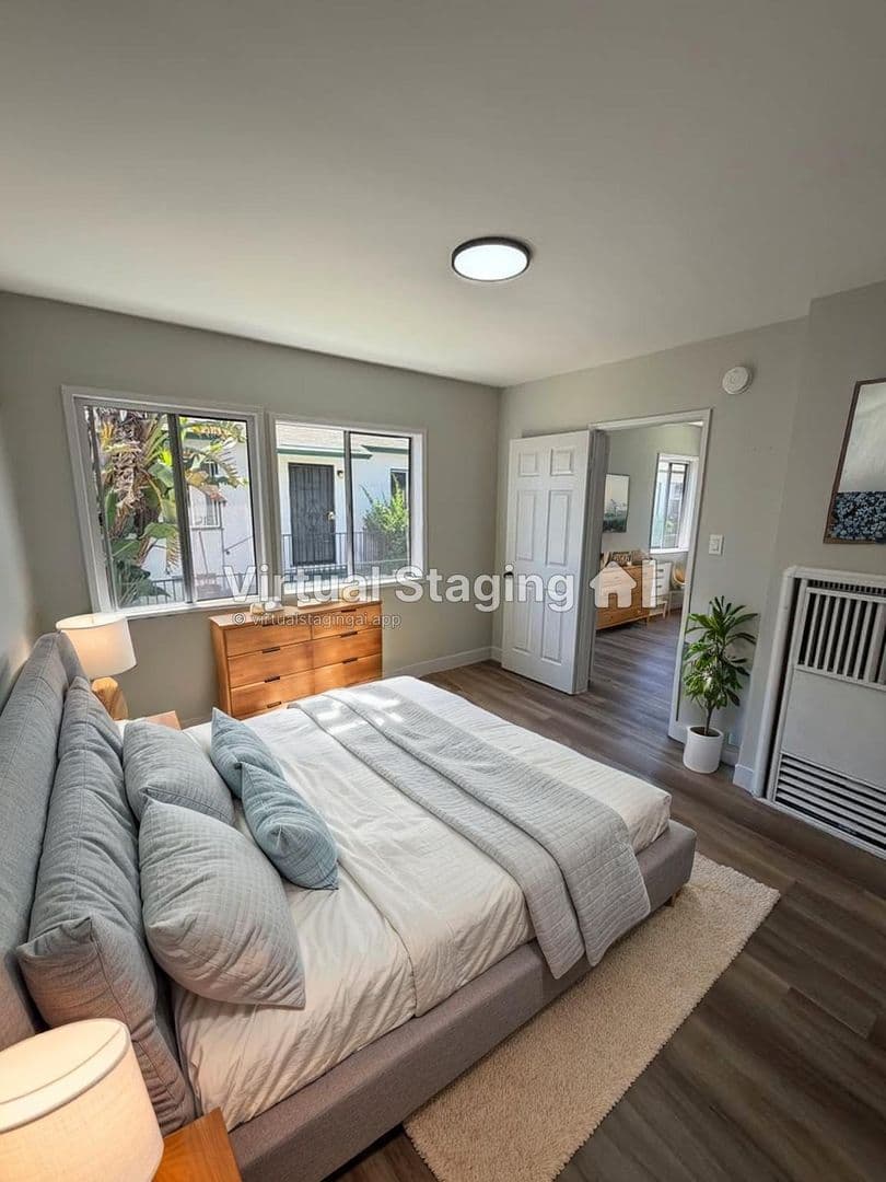 Los Angeles Apartment: 6717 S. Brynhurst Avenue