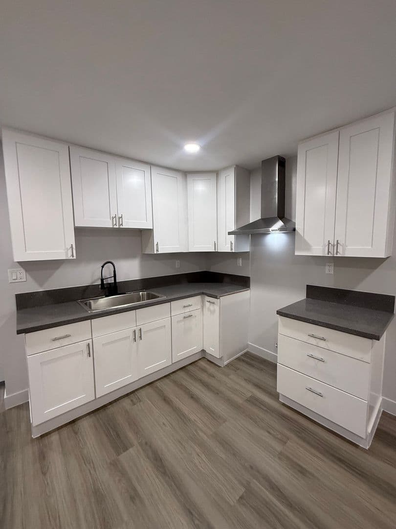 Los Angeles Apartment: 1443 W. 105th Street