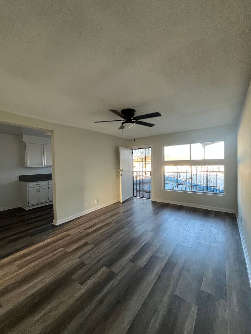 Los Angeles Apartment: 1324 W. 93rd Street