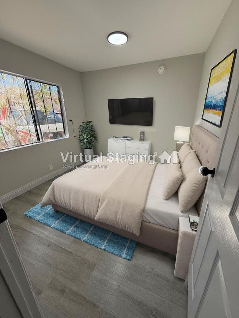 Los Angeles Apartment: 5955 S. Main Street