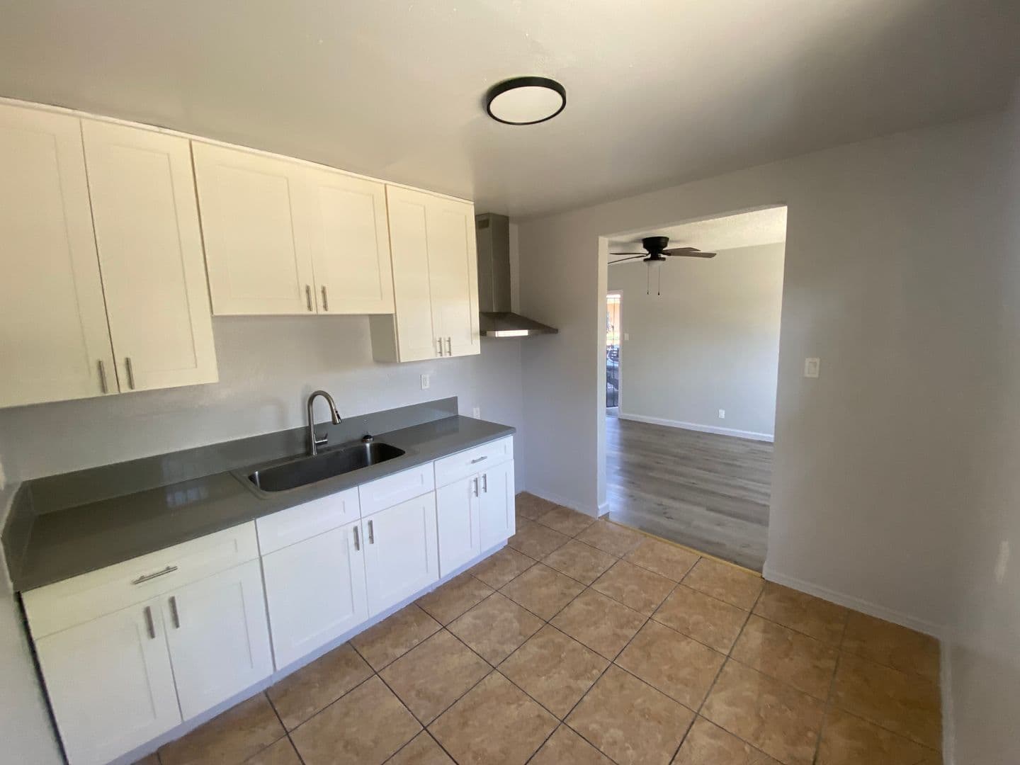 Los Angeles Apartment: 1338 W. 57th Street