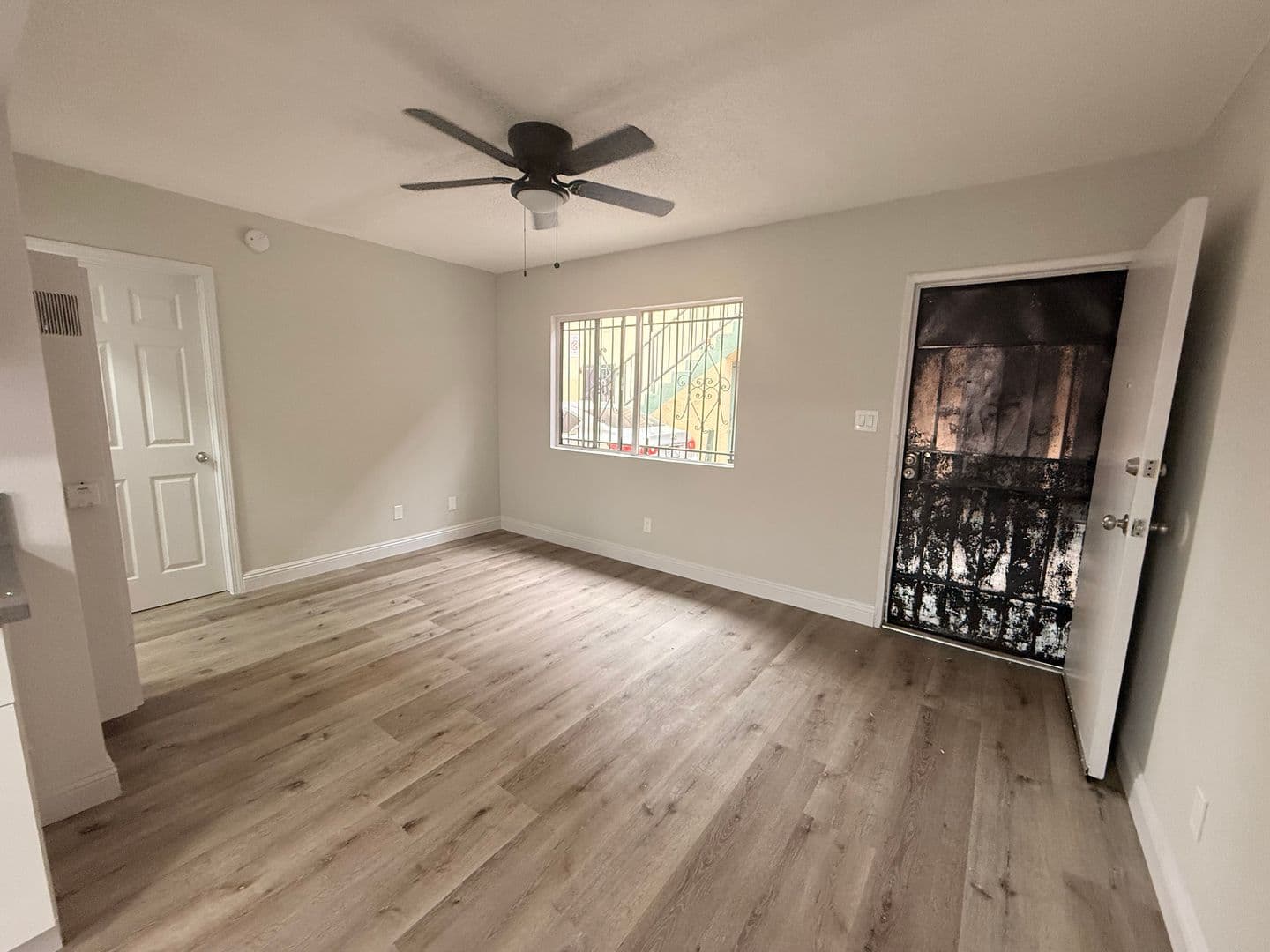 Los Angeles Apartment: 7400 S. Hoover Street