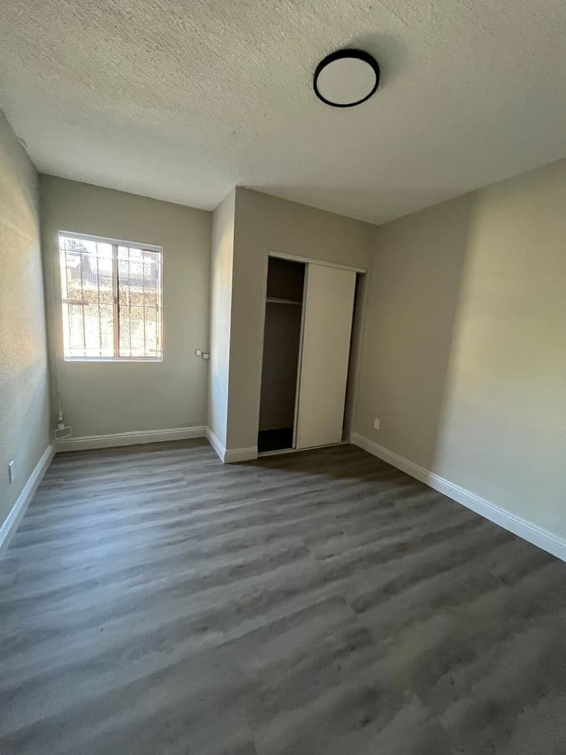 Los Angeles Apartment: 7402 S. Hoover Street