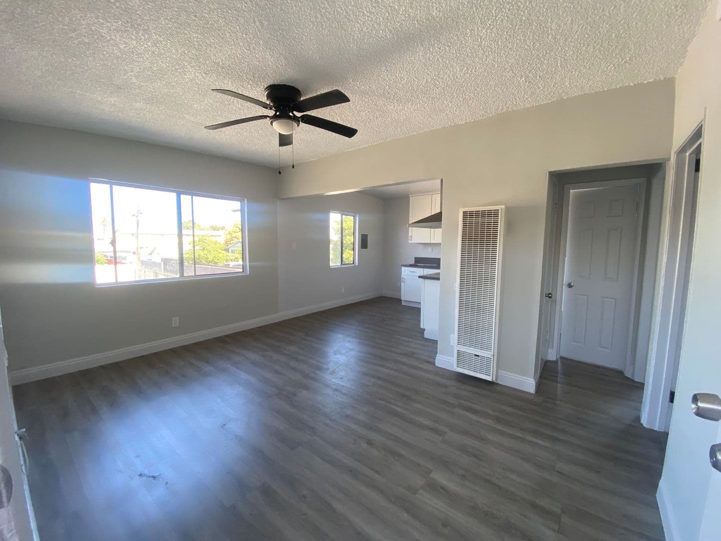 Los Angeles Apartment: 7406 S. Hoover Street