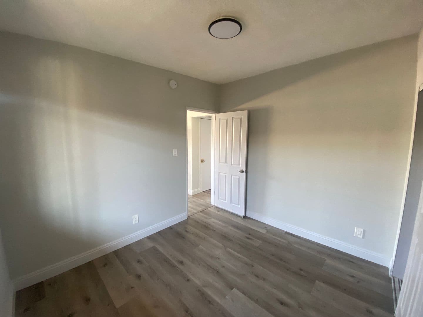 Los Angeles Apartment: 7406 S. Hoover Street