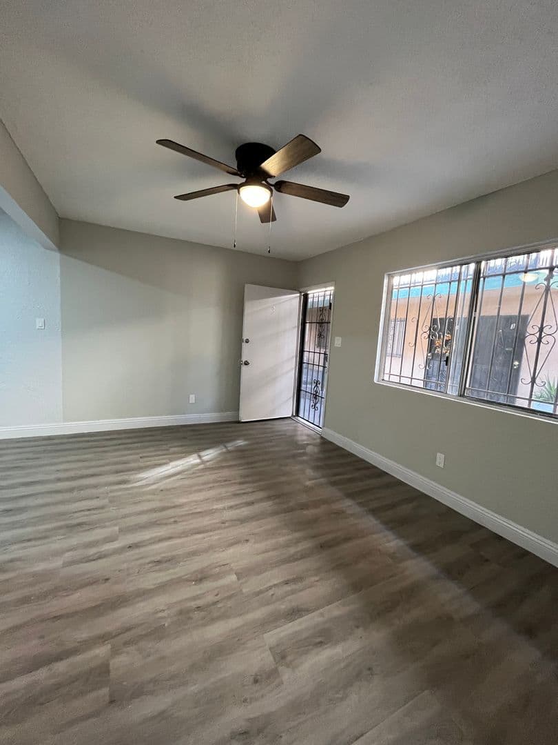 Los Angeles Apartment: 7402 S. Hoover Street