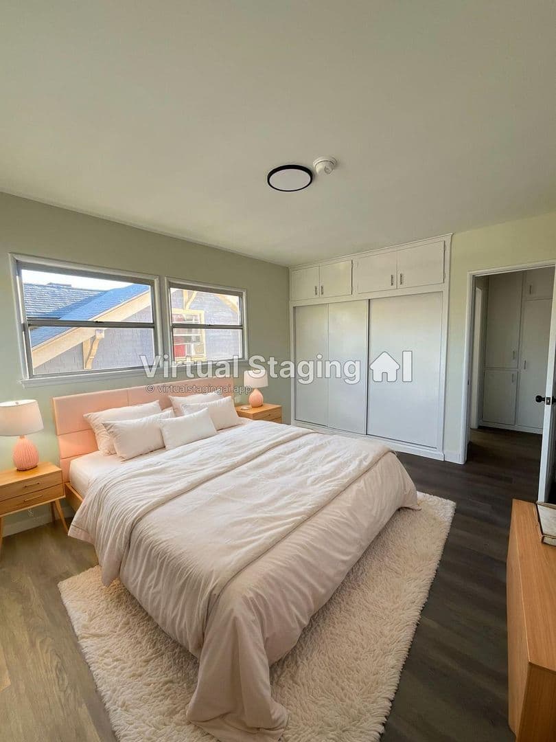 Los Angeles Apartment: 3965 S. Normandie Avenue
