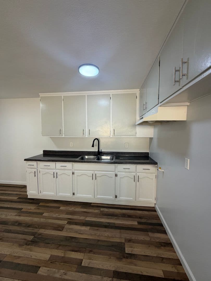 Los Angeles Apartment: 1230 W. 105th Street