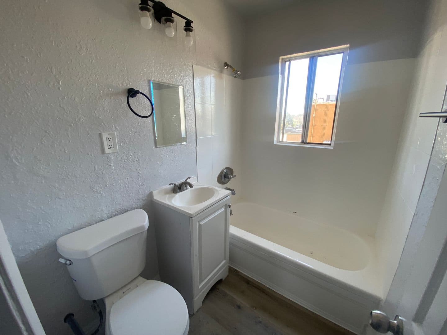 Los Angeles Apartment: 7406 S. Hoover Street