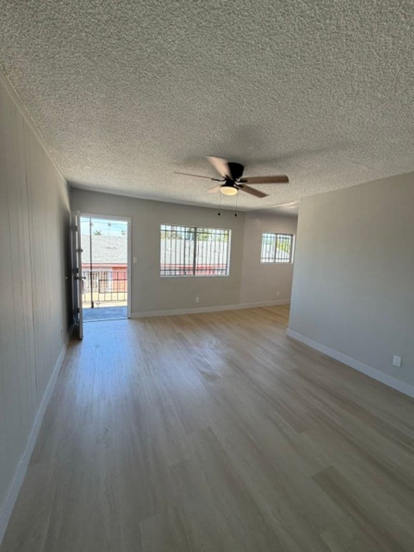 Los Angeles Apartment: 600 W. 93rd Street