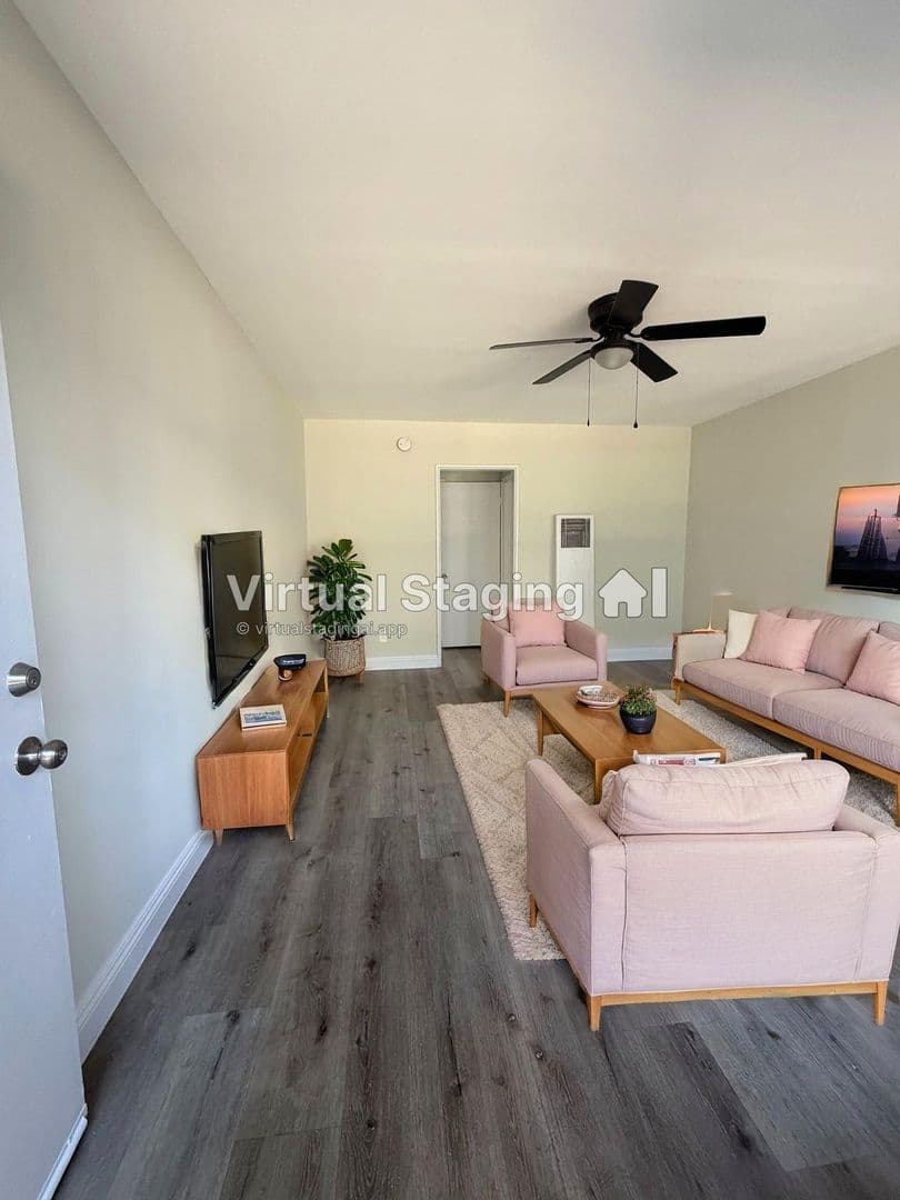Los Angeles Apartment: 3965 S. Normandie Avenue
