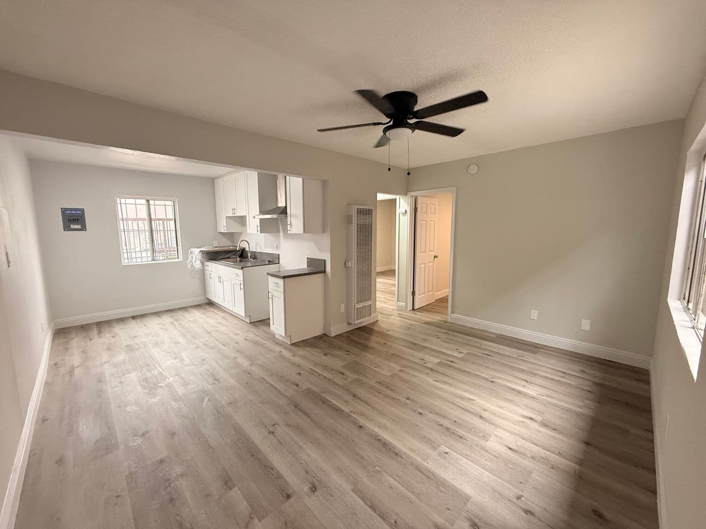 Los Angeles Apartment: 7400 S. Hoover Street
