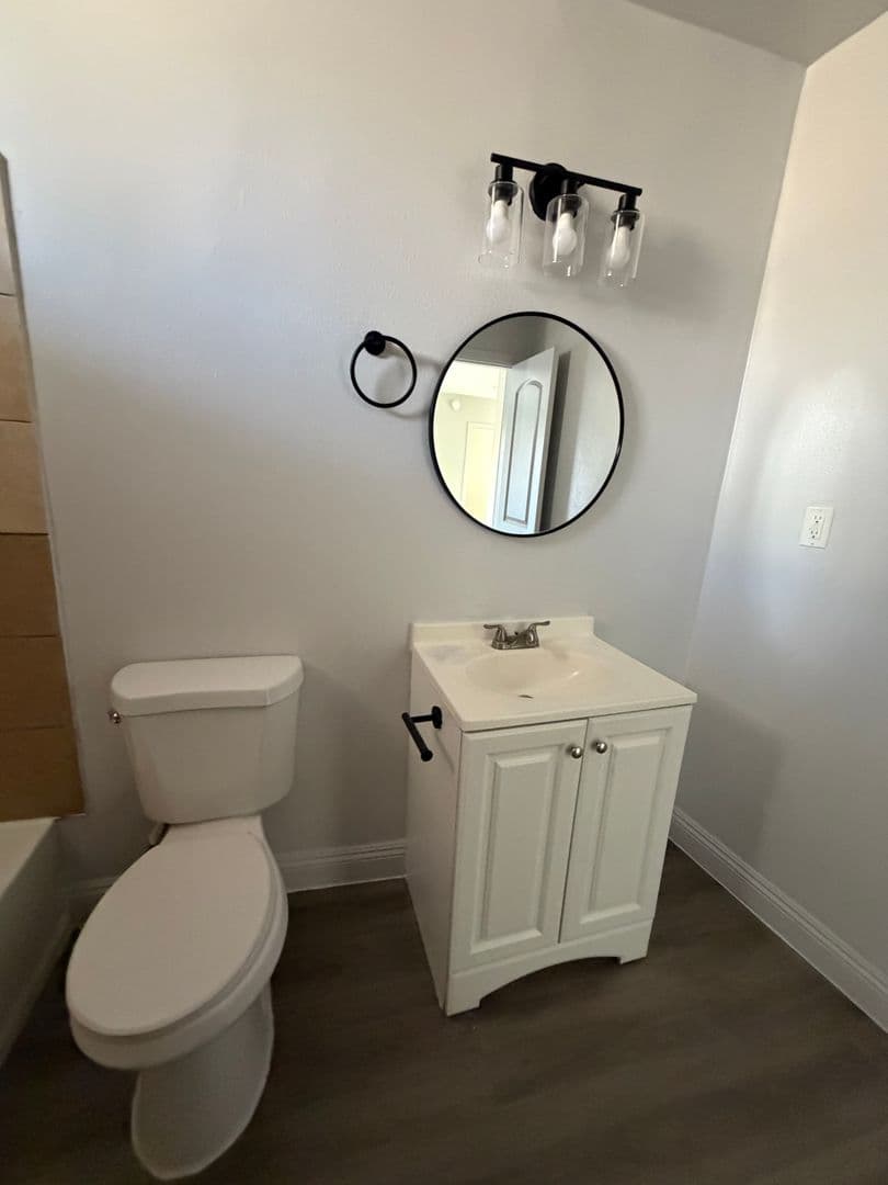 Los Angeles Apartment: 2508 S. West View Street