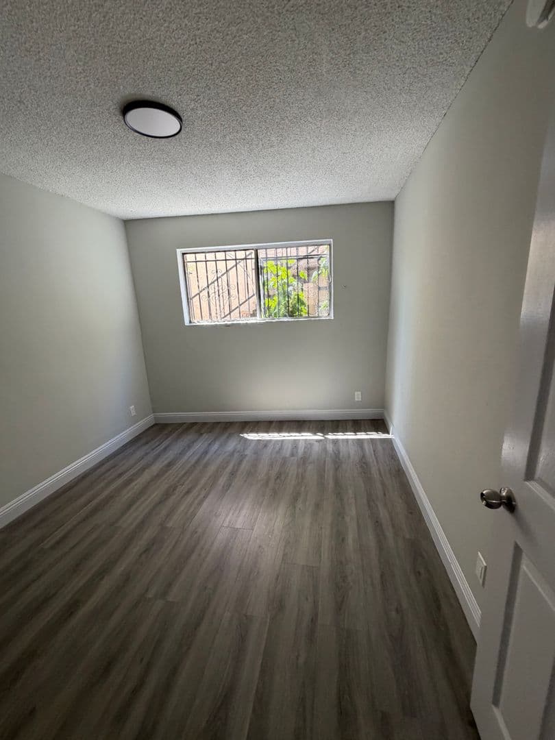 Los Angeles Apartment: 2508 S. West View Street