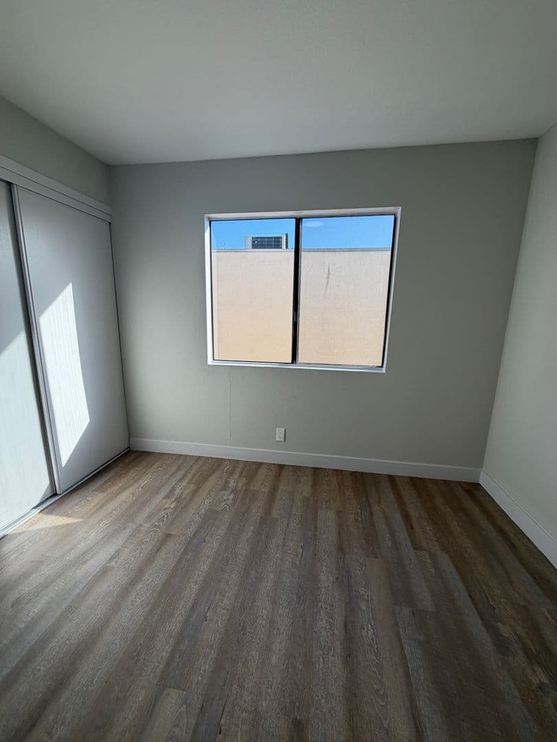 Los Angeles Apartment: 5955 S. Main Street