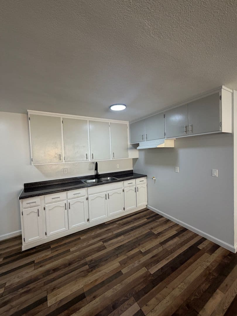 Los Angeles Apartment: 1230 W. 105th Street