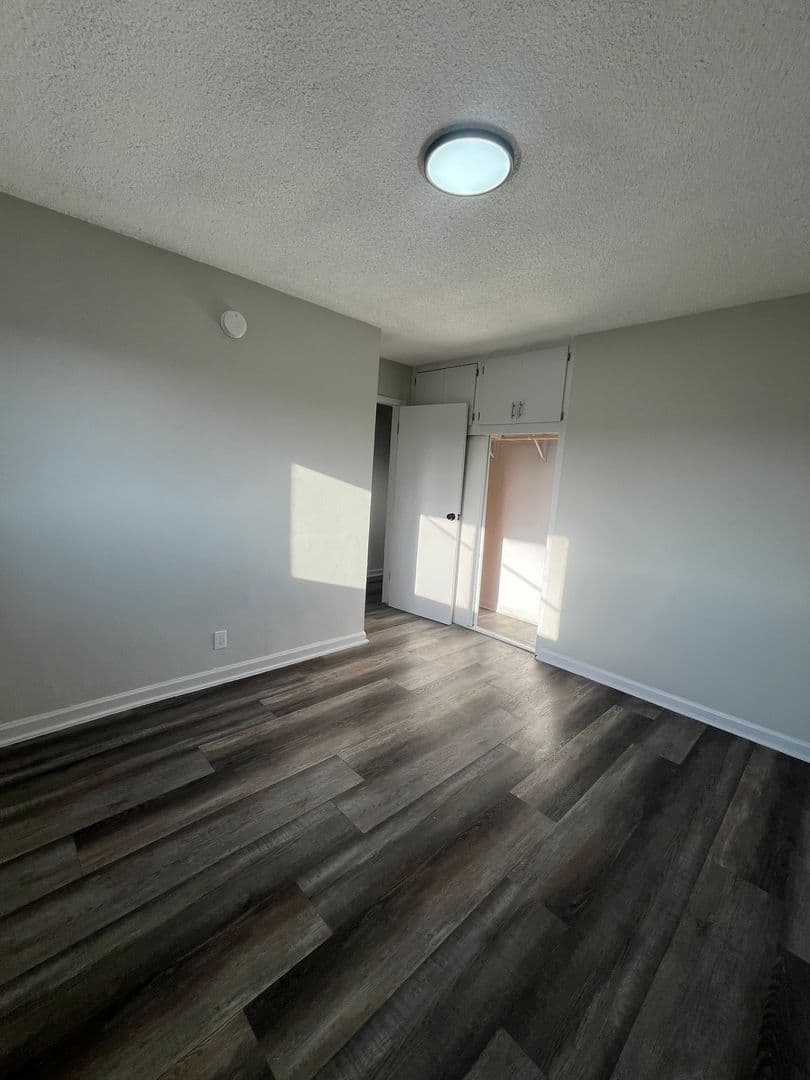 Los Angeles Apartment: 1324 W. 93rd Street