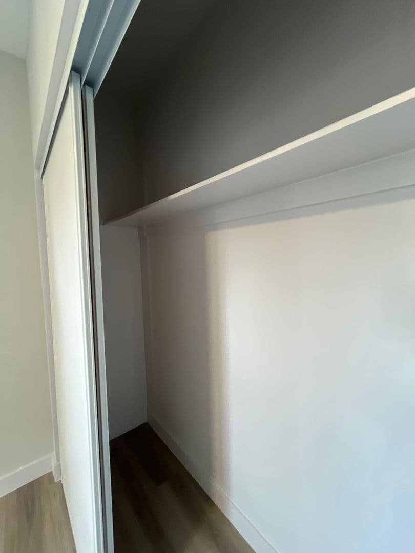 Los Angeles Apartment: 611 W. 46th Street