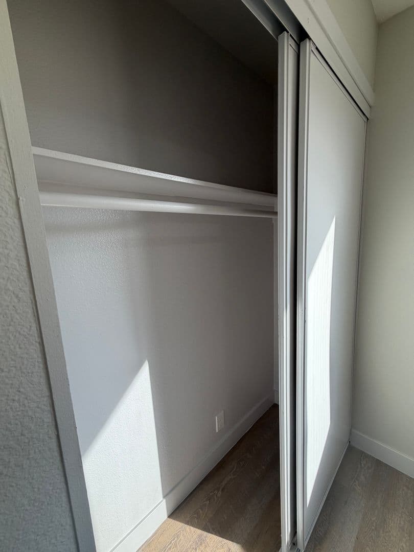 Los Angeles Apartment: 5955 S. Main Street