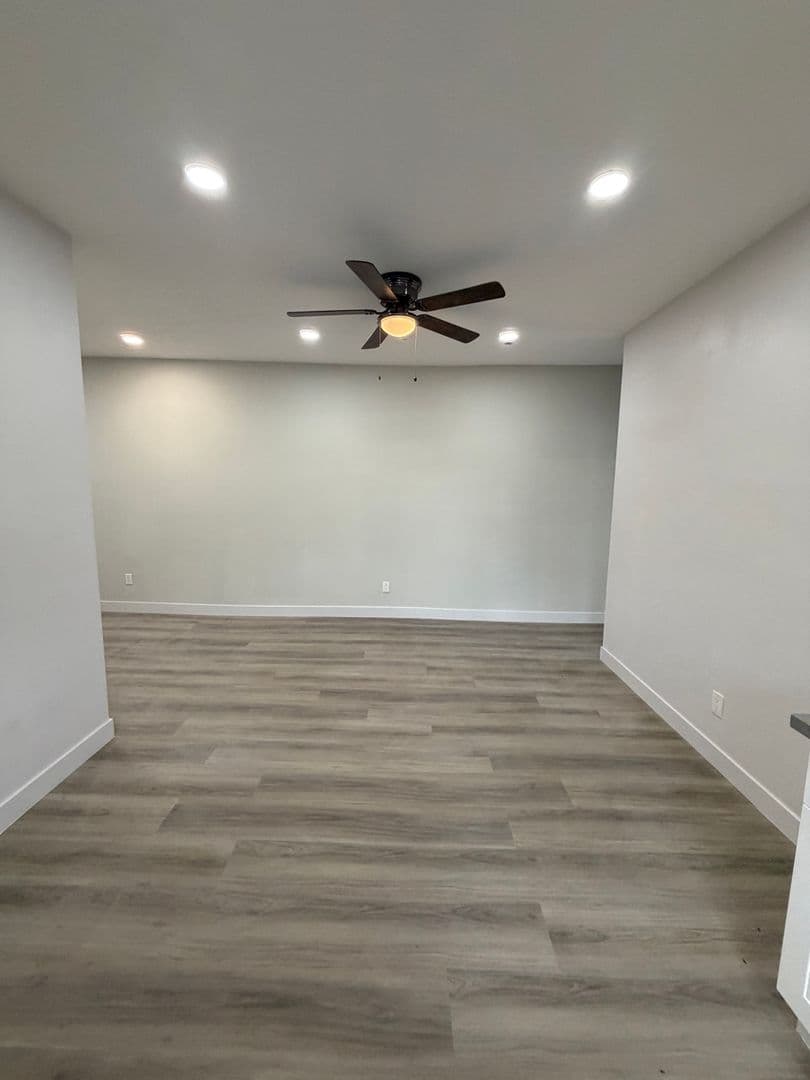 Los Angeles Apartment: 611 W. 46th Street