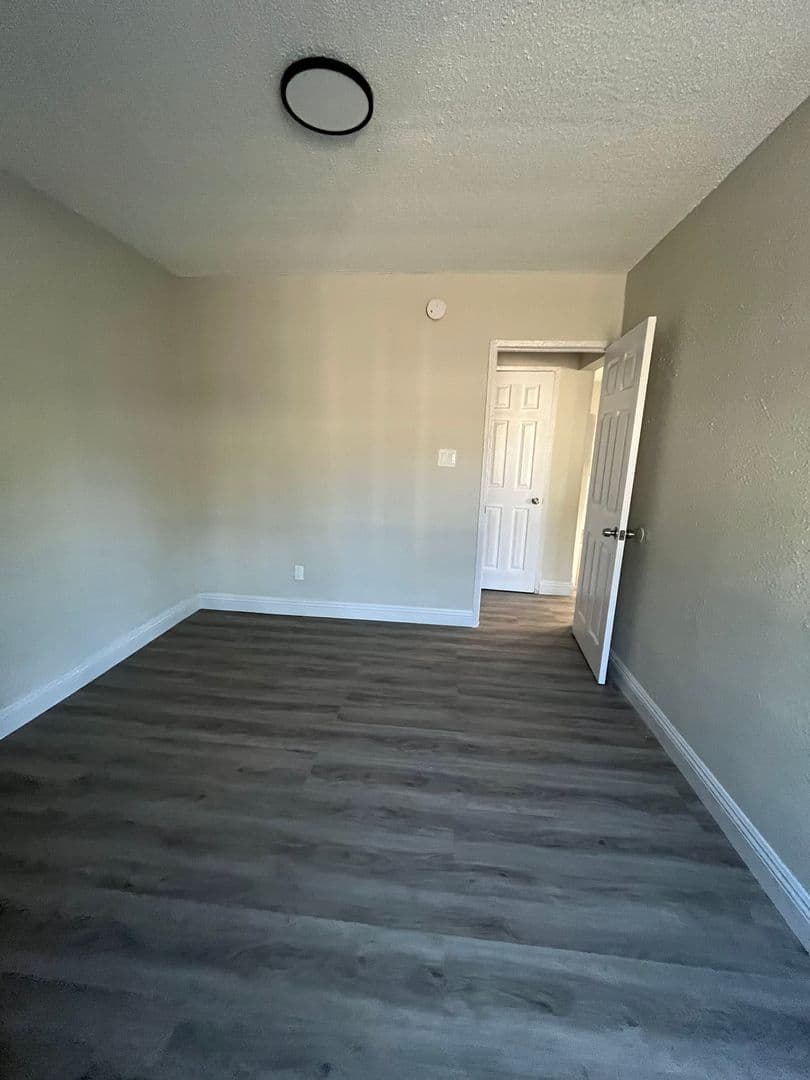 Los Angeles Apartment: 7402 S. Hoover Street