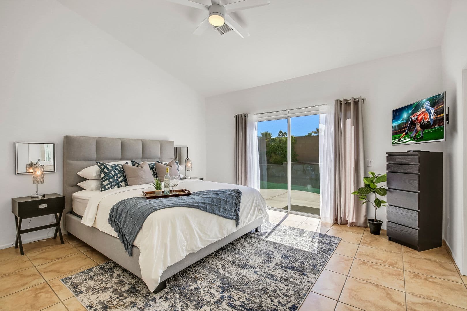 La Quinta House: 44595 Milago Dr.