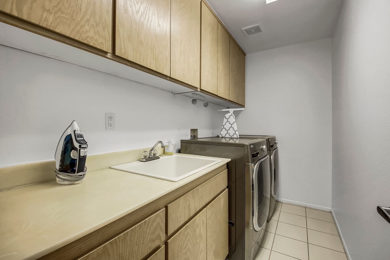 La Quinta House: 44595 Milago Dr.