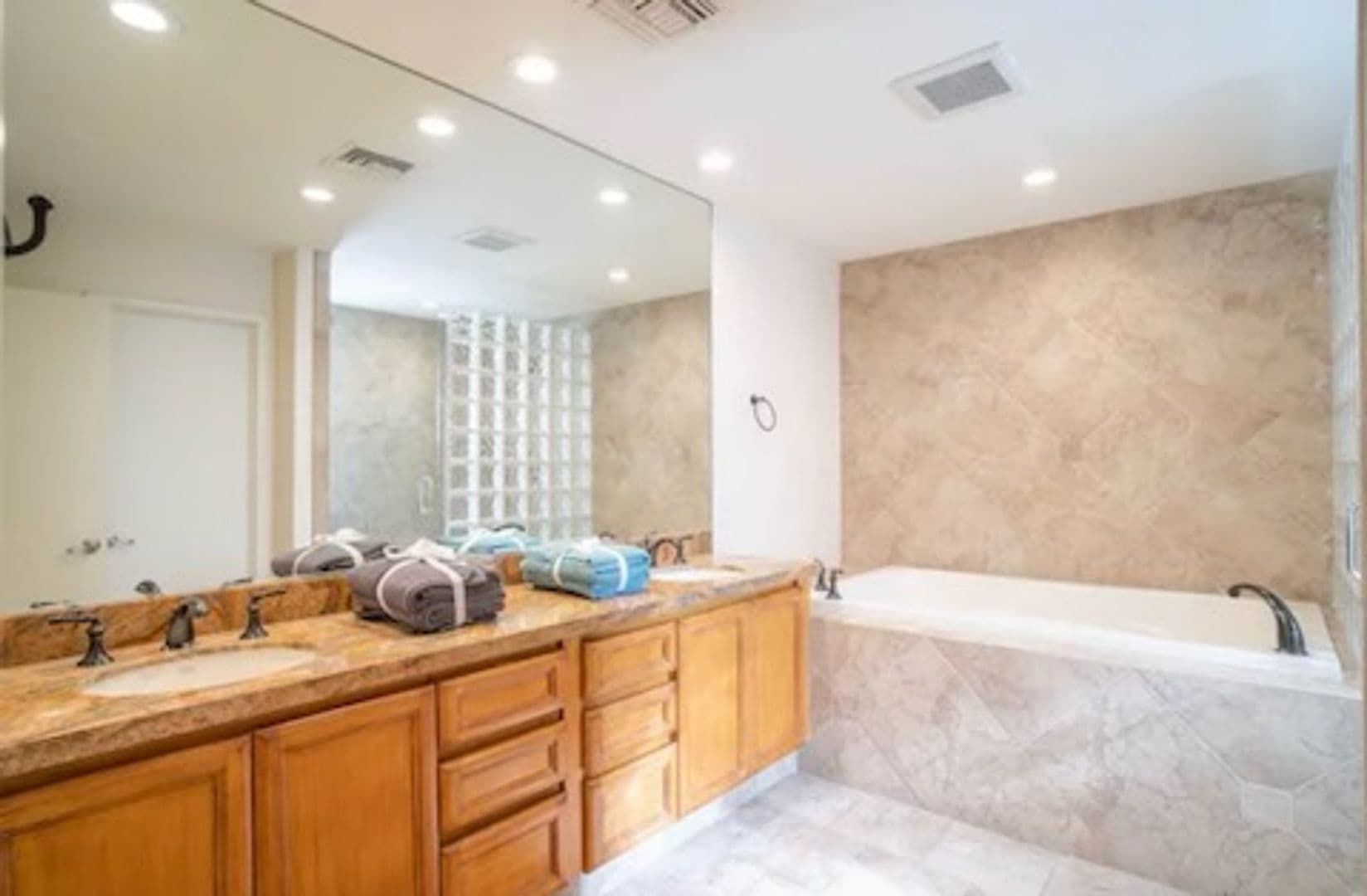 La Quinta House: 46755 Highland Palms Dr.