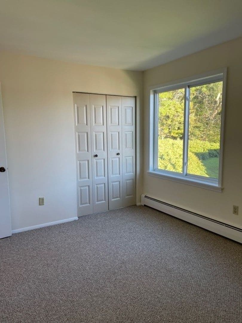 Norwich Apartment: 54 Borden Ave.