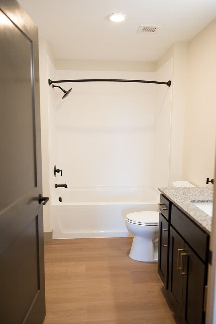 South Burlington Apartment: 151 Larkin Way