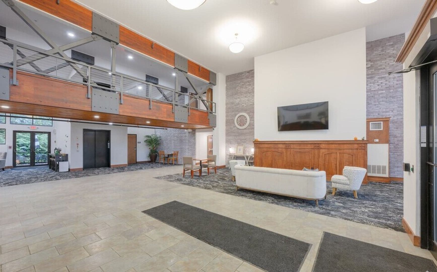 South Burlington Apartment: 144 Larkin Way