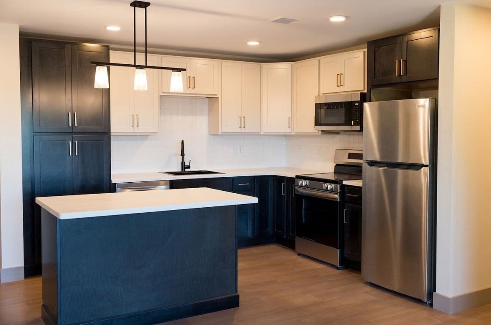 South Burlington Apartment: 151 Larkin Way