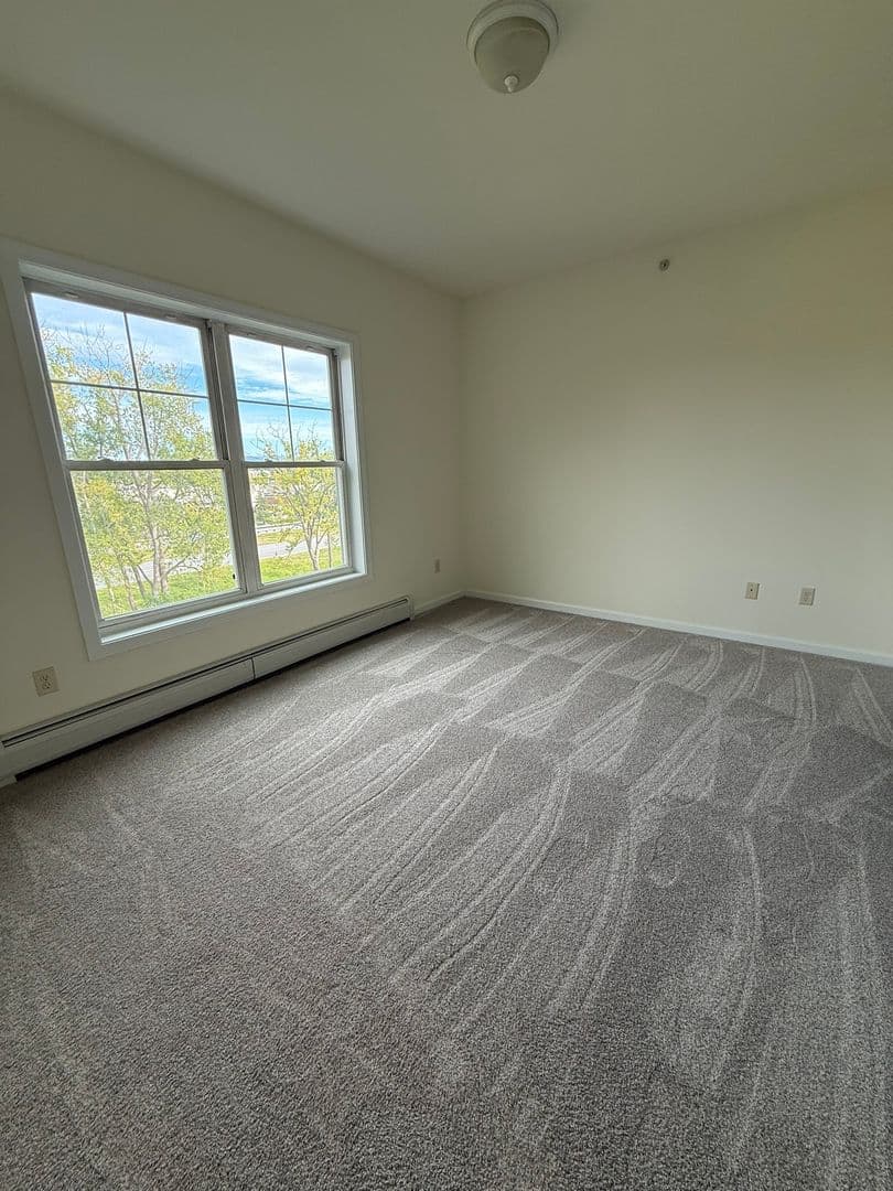 South Burlington Apartment: 326 376 Quarry Hill Road