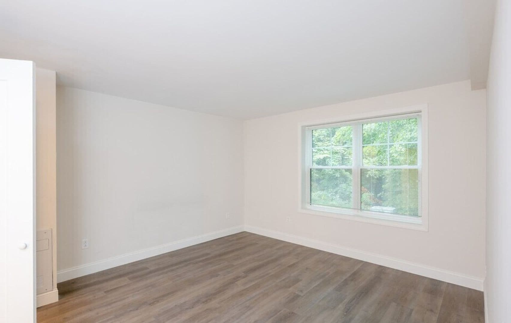 South Burlington Apartment: 144 Larkin Way