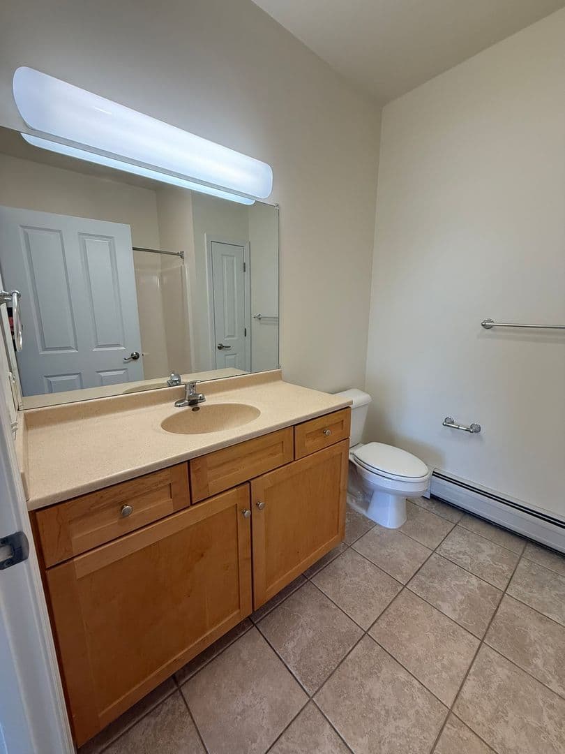 South Burlington Apartment: 326 376 Quarry Hill Road