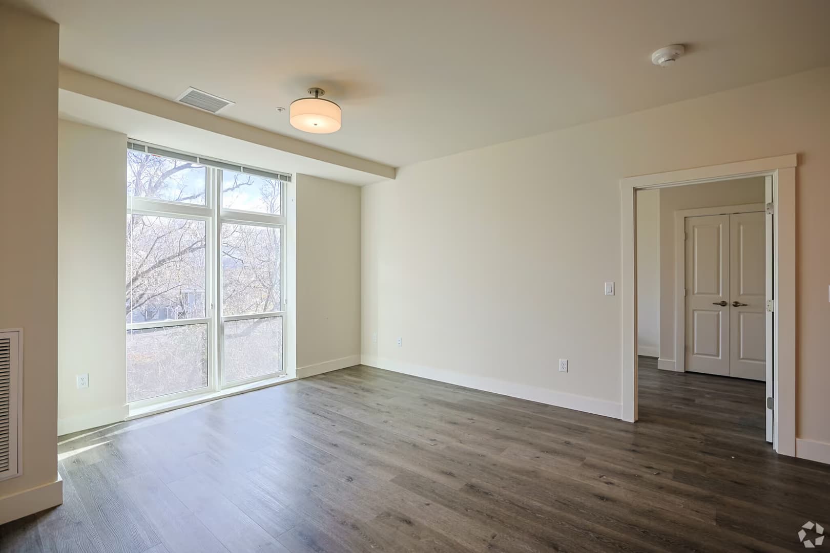 South Burlington Apartment: 61 North Dorset Street