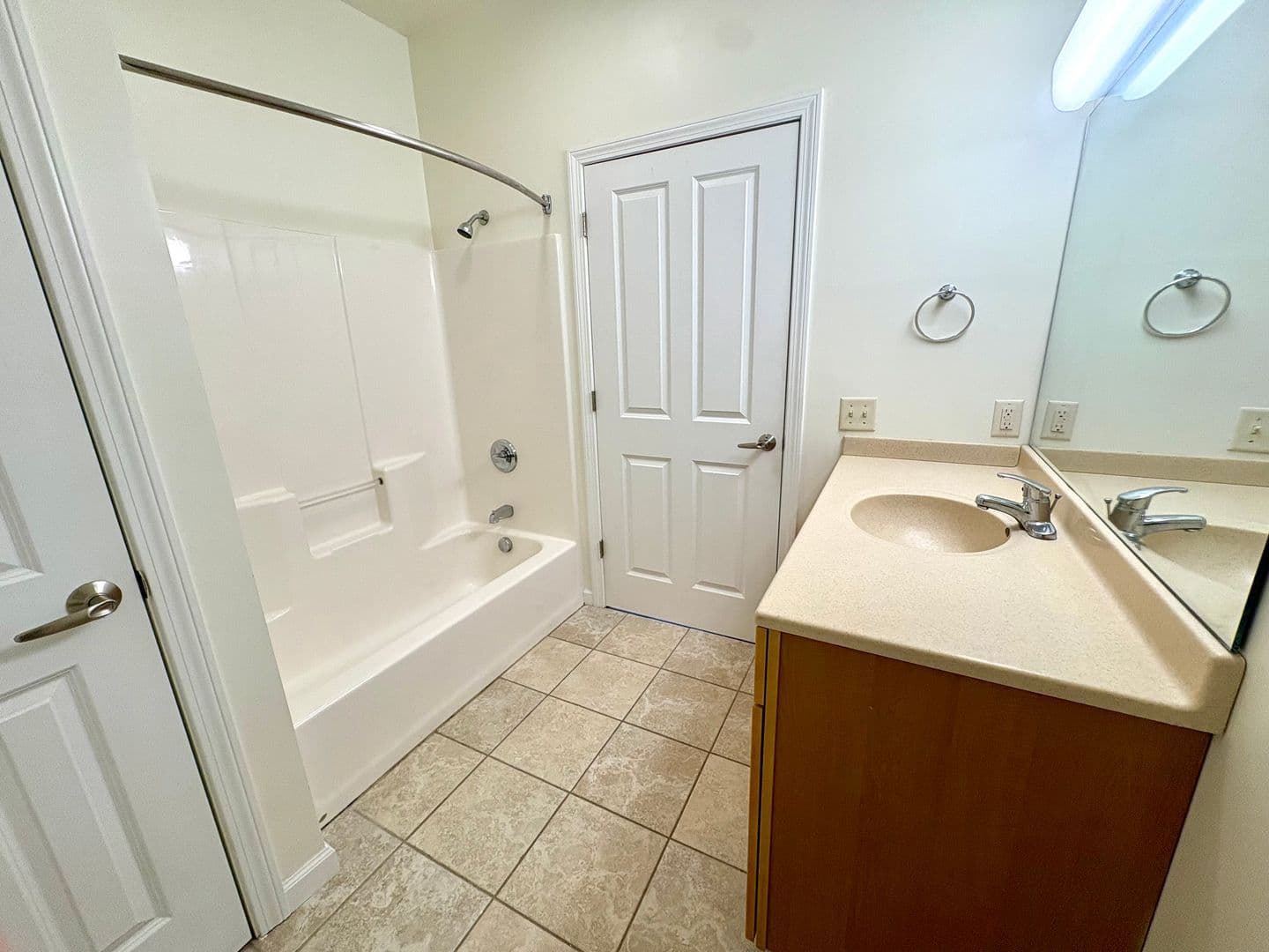 South Burlington Apartment: 326 376 Quarry Hill Road