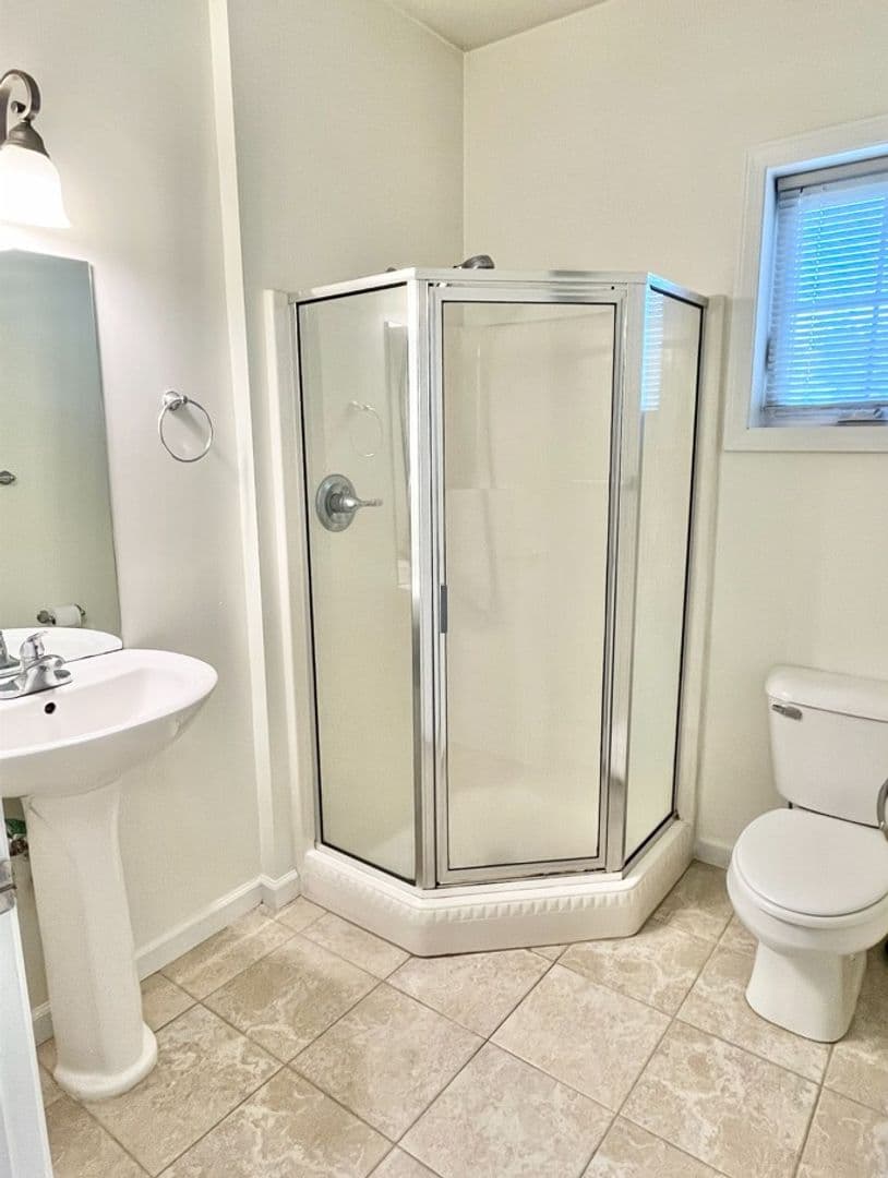 South Burlington Apartment: 326 376 Quarry Hill Road