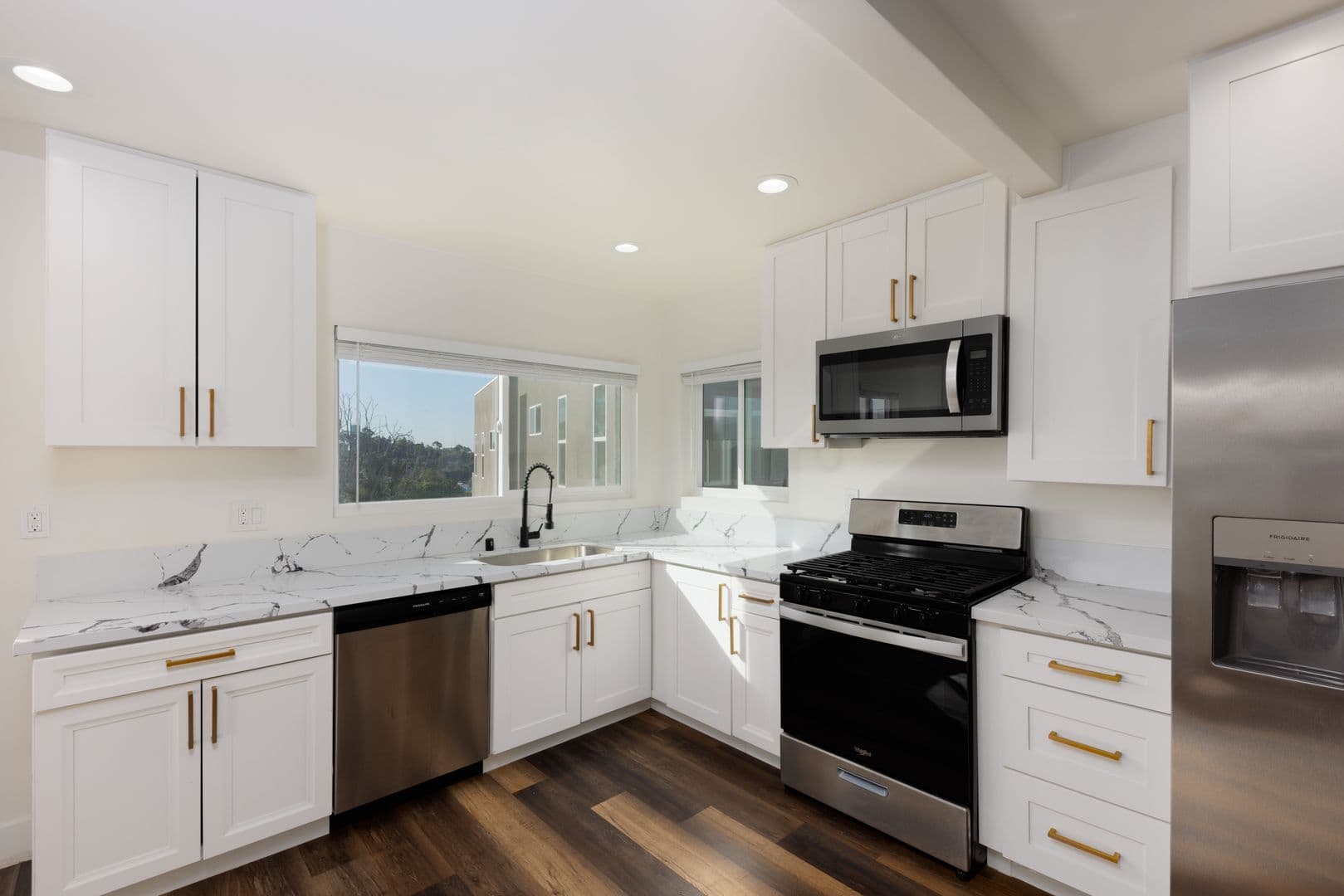San Diego House: 6283.5 Lorca Drive