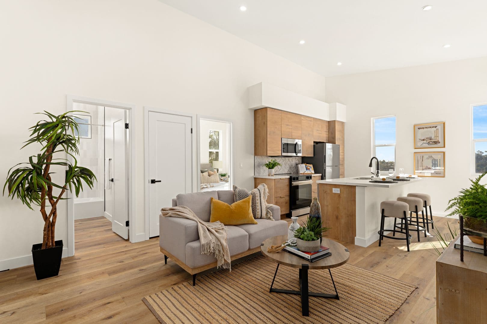 San Diego Apartment: 6285 Lorca Drive