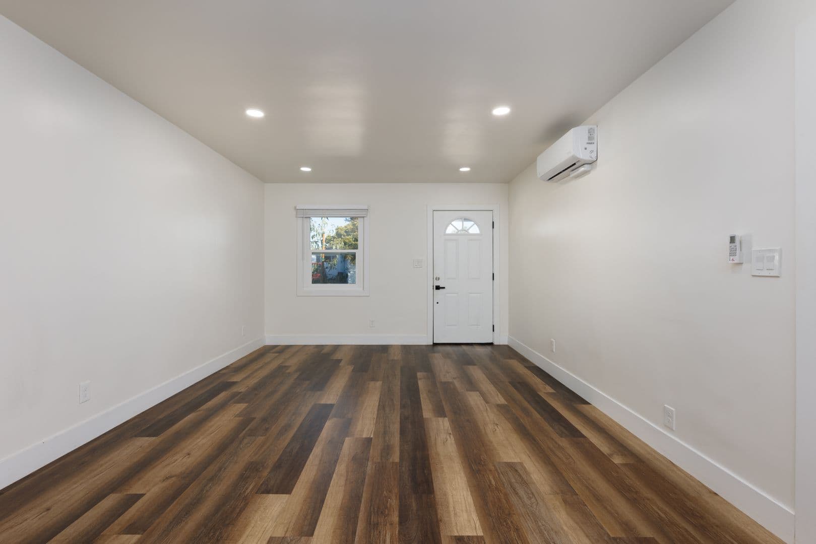 San Diego House: 6283.5 Lorca Drive