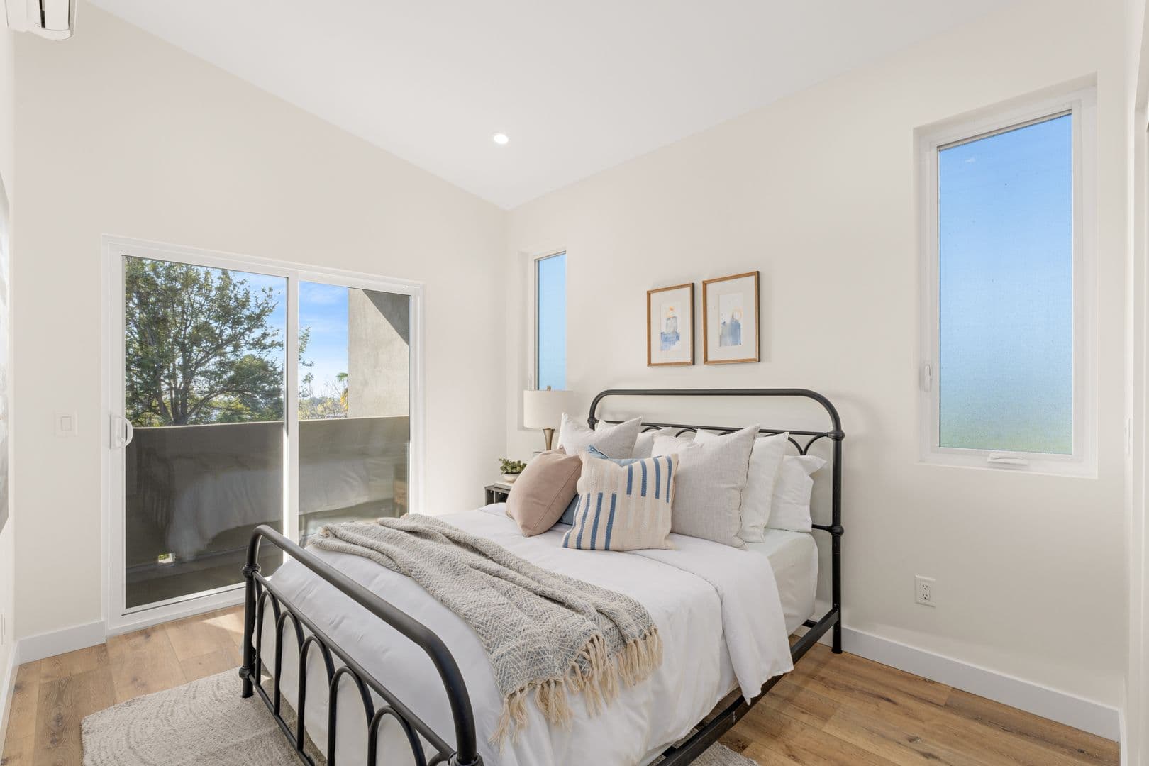 San Diego Apartment: 6285 Lorca Drive