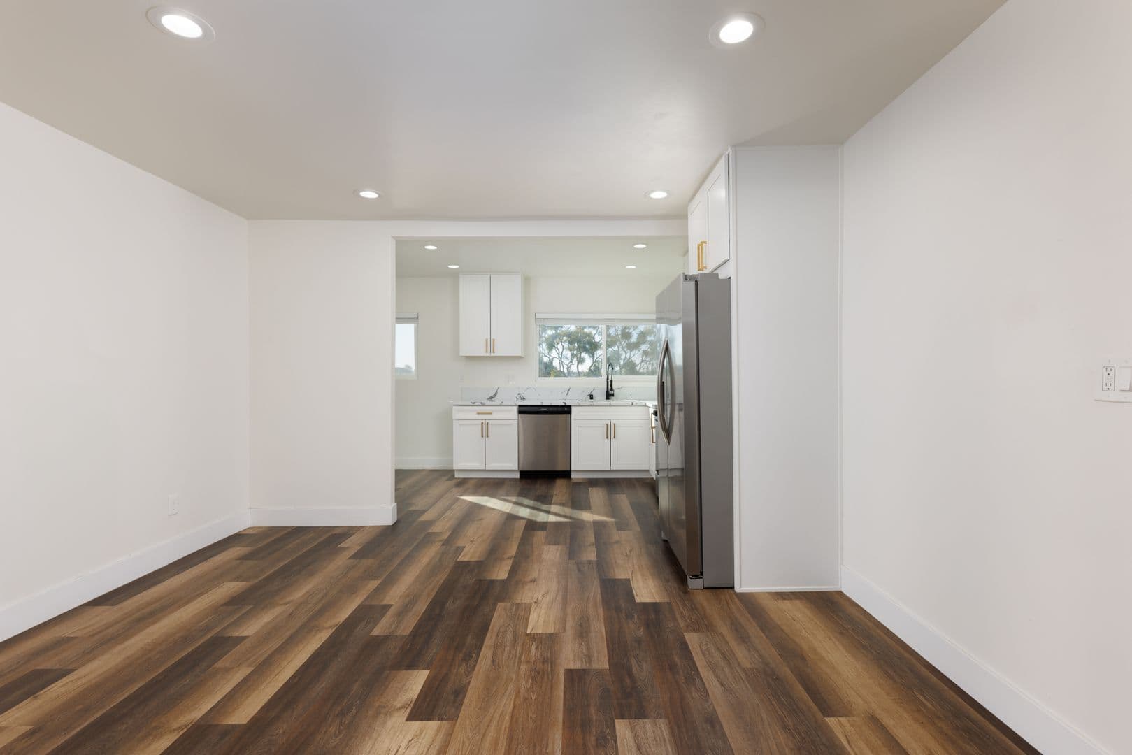 San Diego House: 6283.5 Lorca Drive