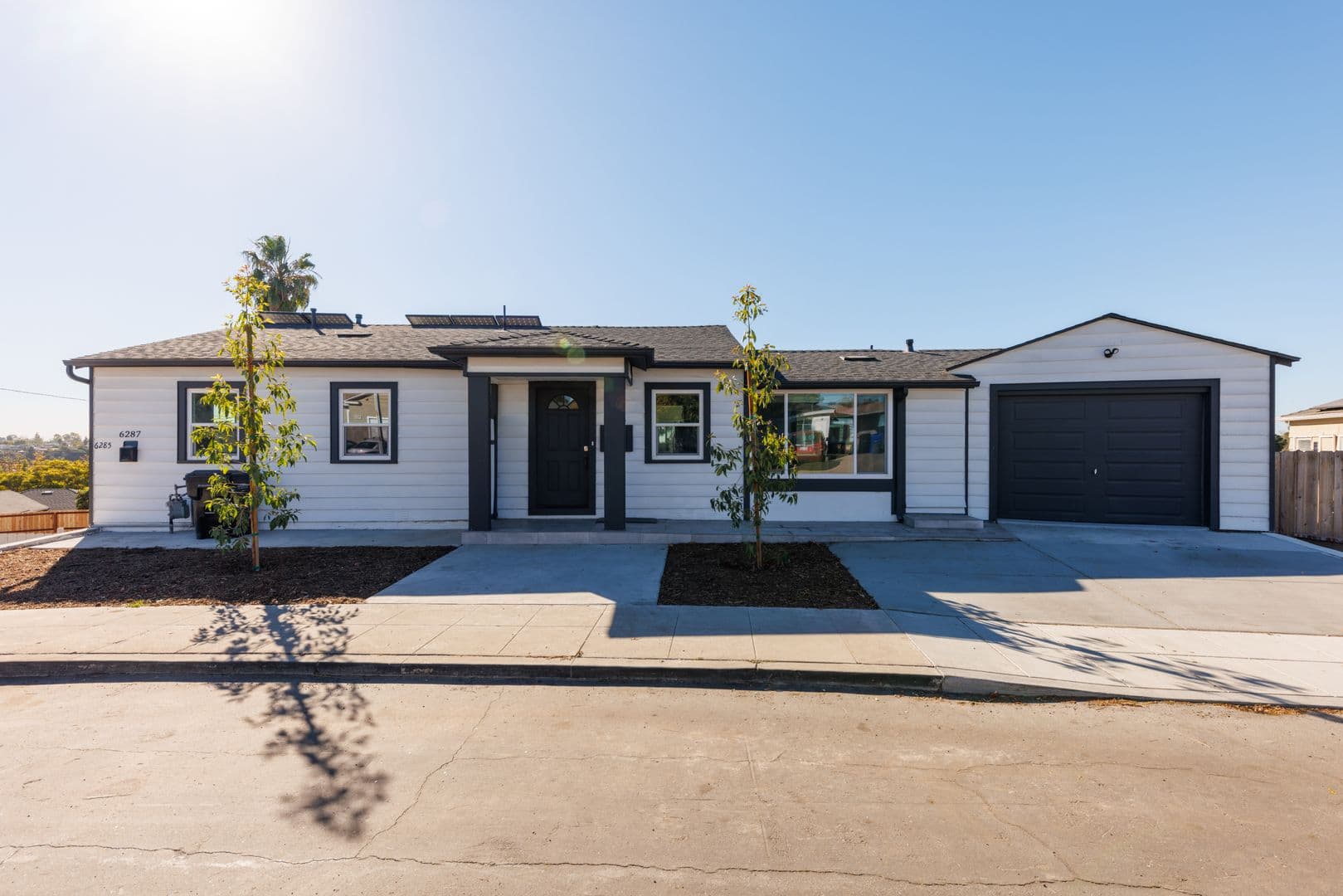 San Diego House: 6283.5 Lorca Drive