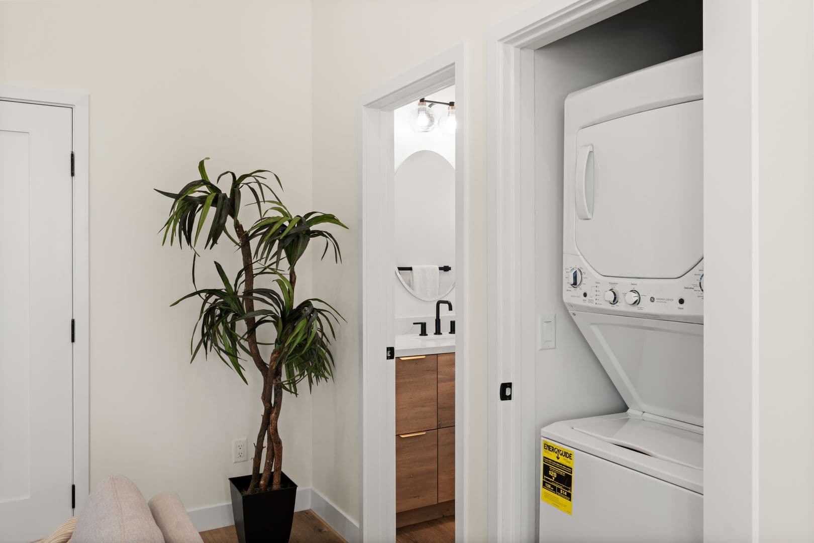 San Diego Apartment: 6285 Lorca Drive