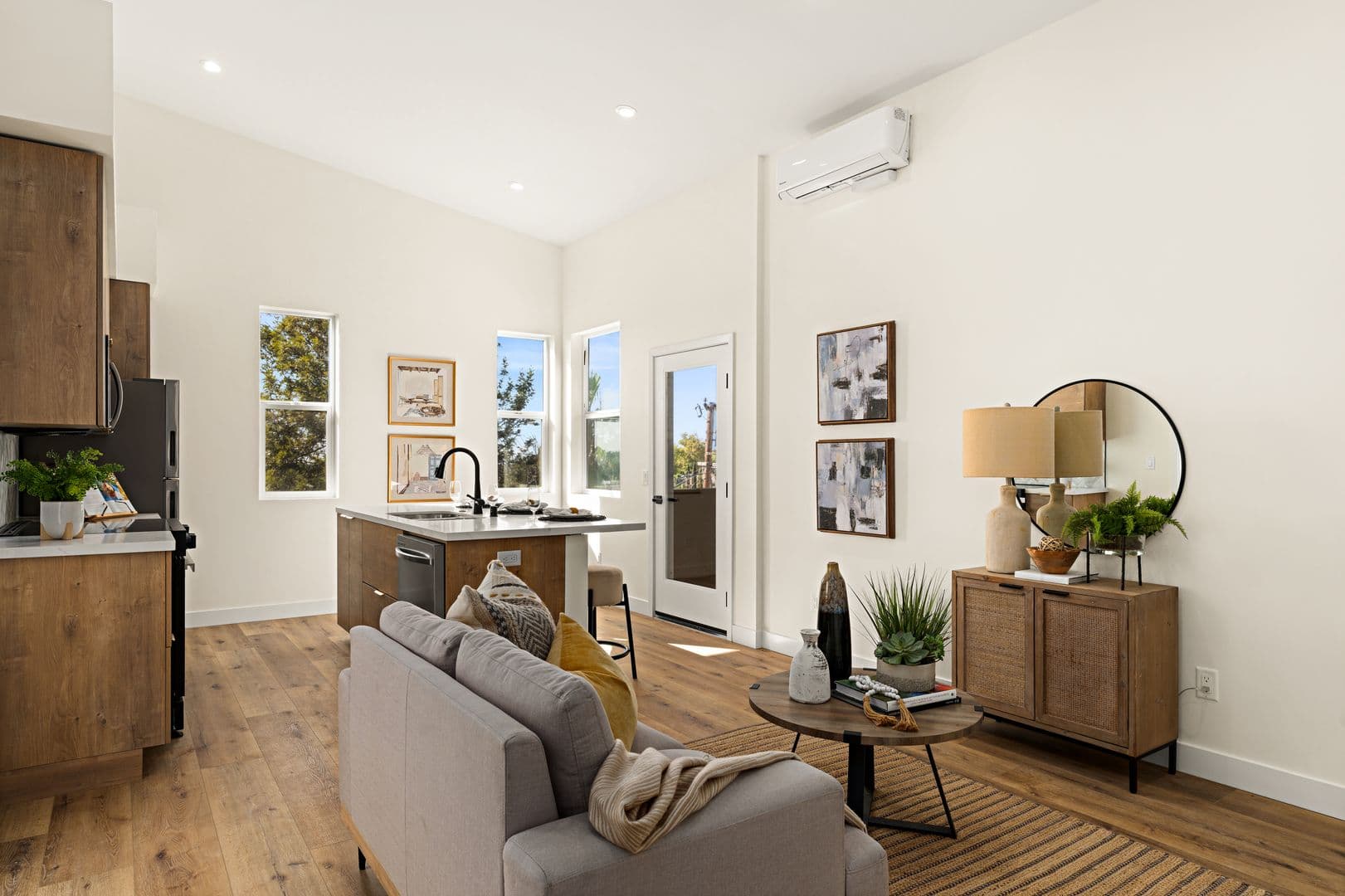San Diego Apartment: 6285 Lorca Drive